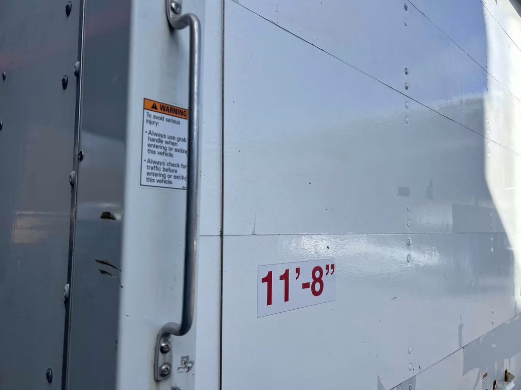 2016 Summit White Chevrolet Express 3500 Work Van RWD Truck