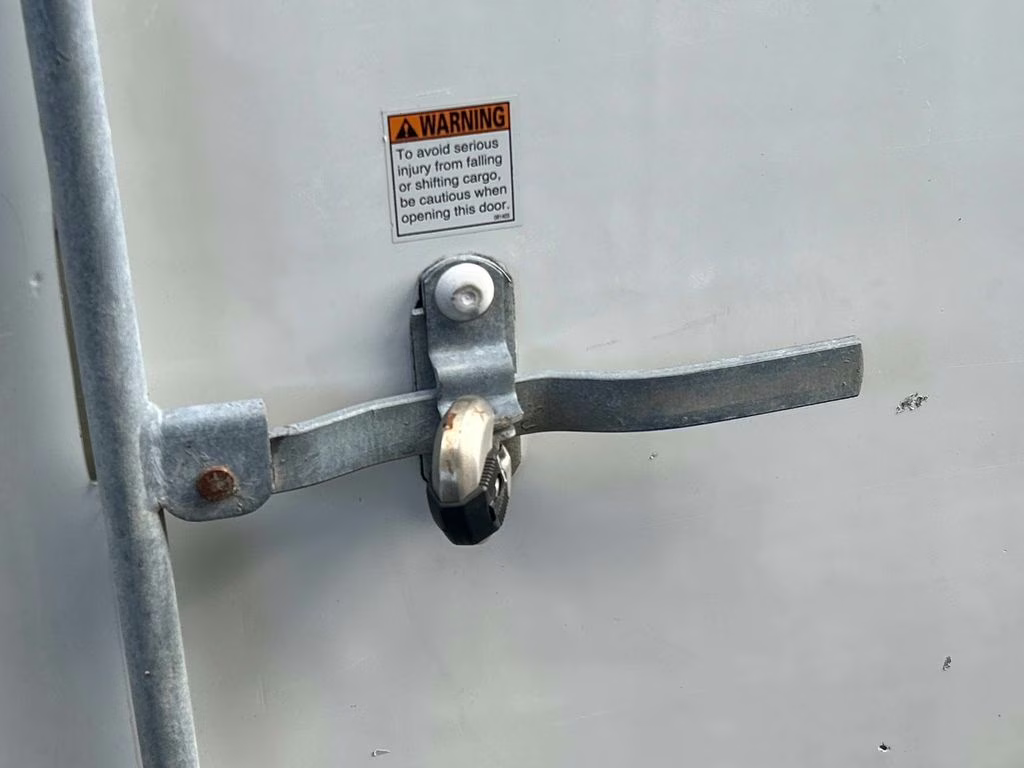 2016 Summit White Chevrolet Express 3500 Work Van RWD Truck