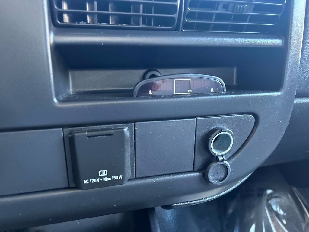 2016 Summit White Chevrolet Express 3500 Work Van RWD Truck