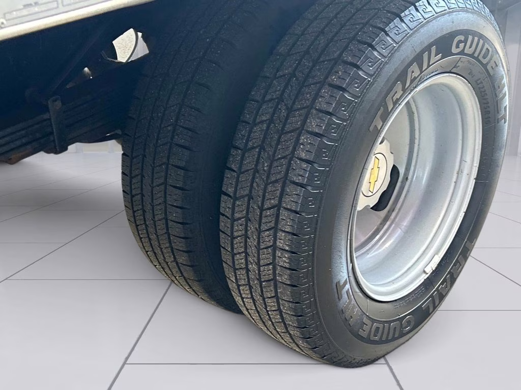 2016 Summit White Chevrolet Express 3500 Work Van RWD Truck