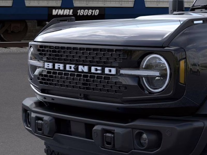 2026 Shadow Black Ford Bronco Badlands 4X4 SUV