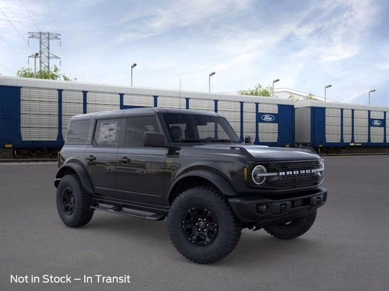 2026 Shadow Black Ford Bronco Badlands 4X4 SUV