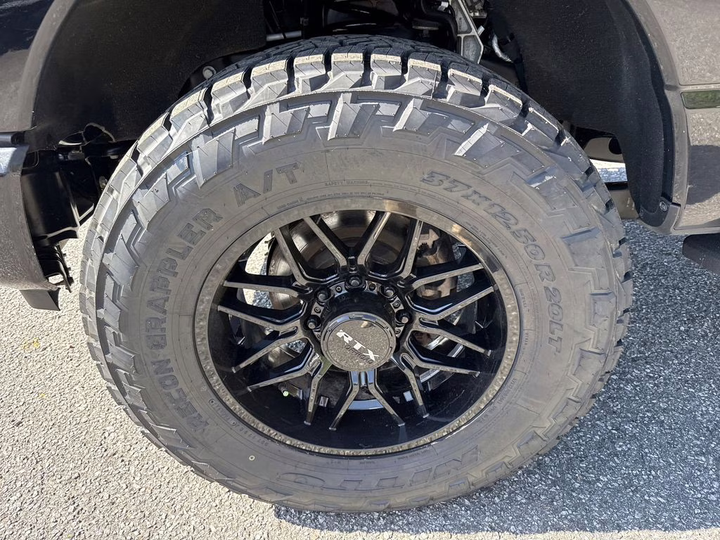 2024 Agate Black Metallic Ford Super Duty F-250 SRW Lariat 4X4 Truck