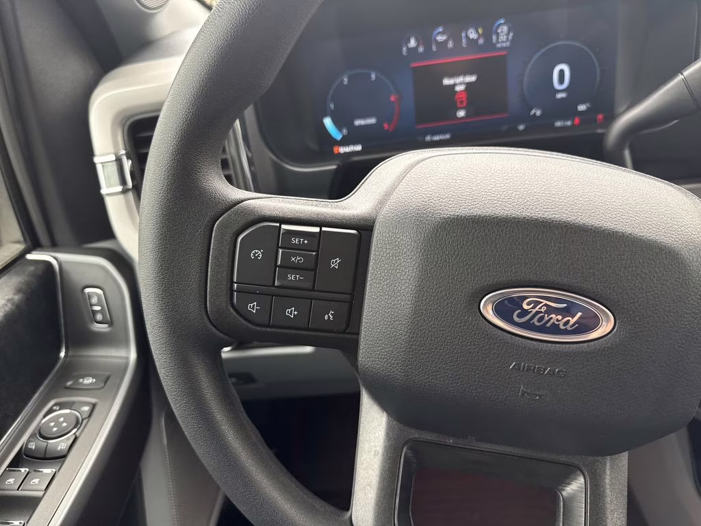 2025 Black Metallic Ford Super Duty F-250 SRW XLT 4X4 Truck