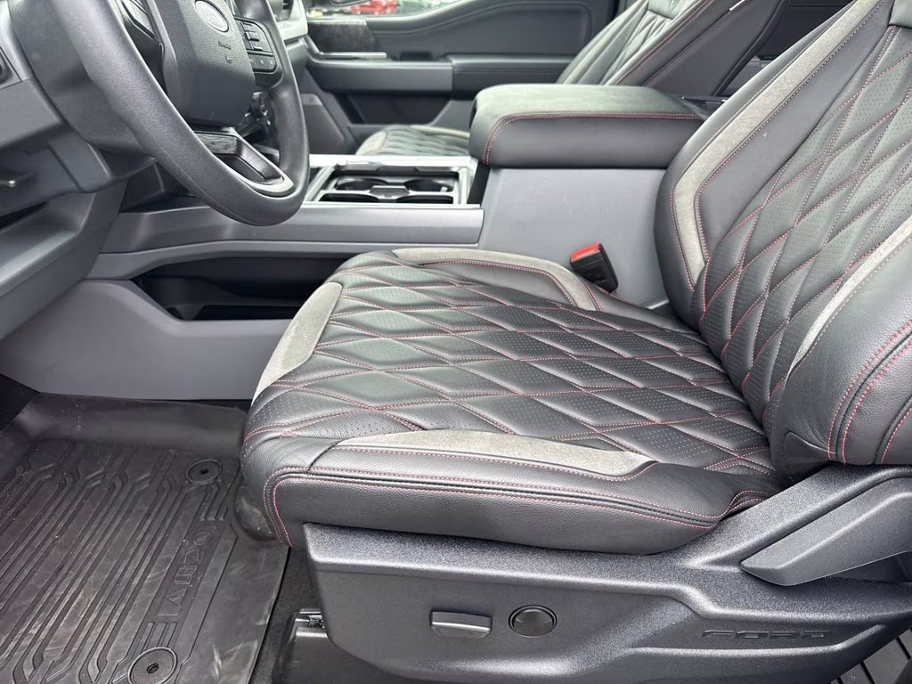 2025 Black Metallic Ford Super Duty F-250 SRW XLT 4X4 Truck