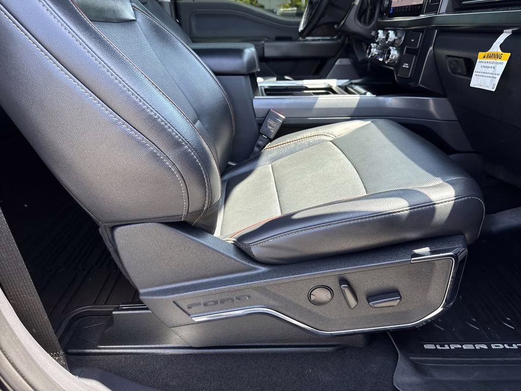2024 Black Metallic Ford Super Duty F-350 SRW Lariat 4X4 Truck