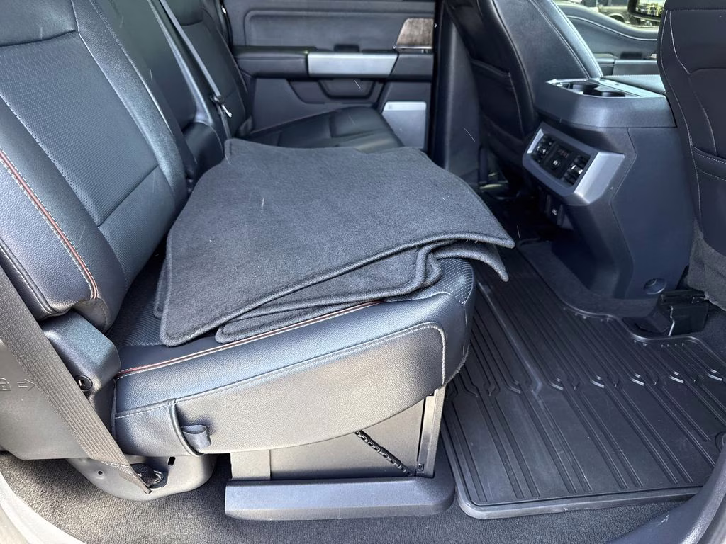 2024 Black Metallic Ford Super Duty F-350 SRW Lariat 4X4 Truck