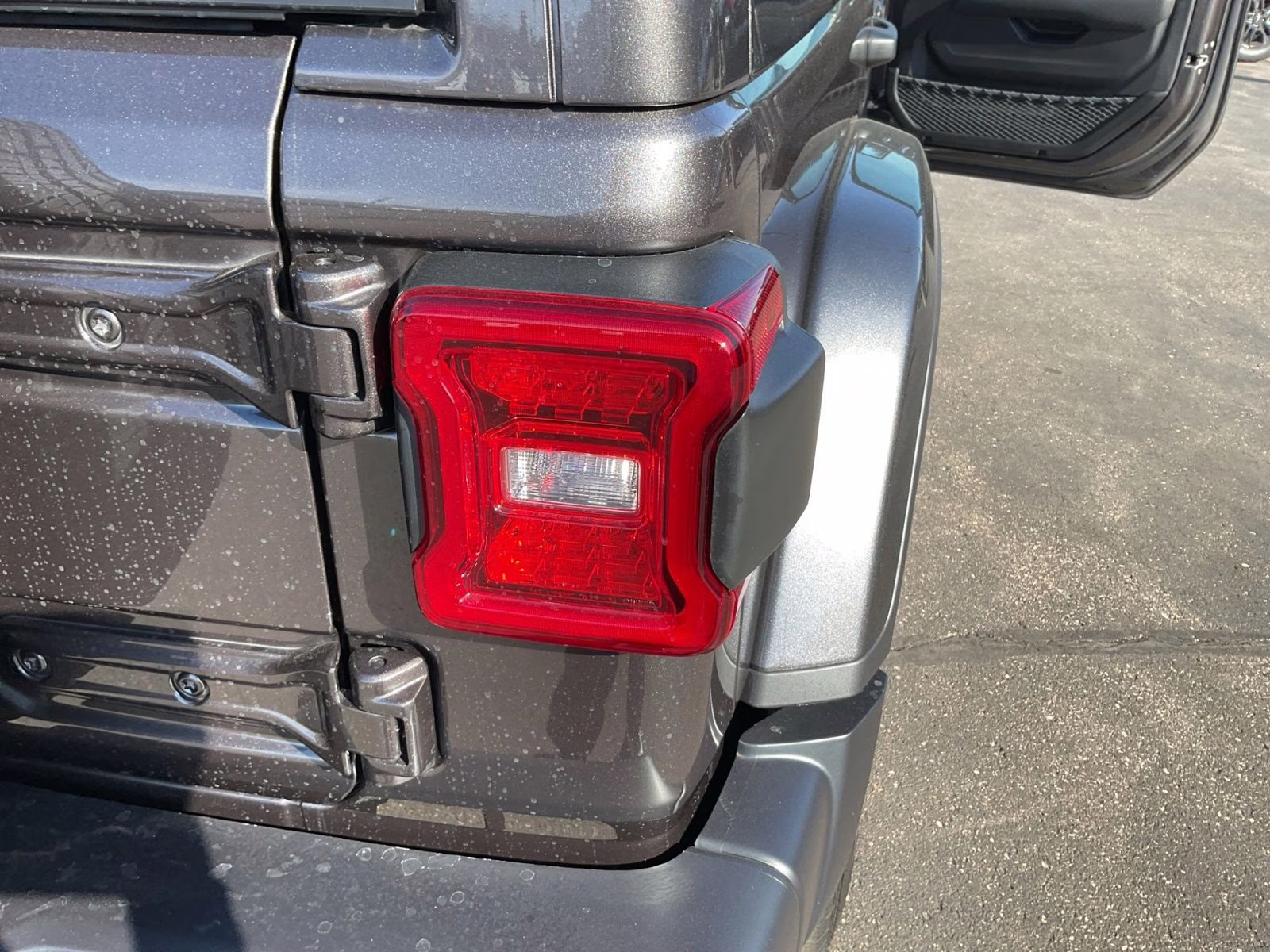 2026 Granite Crystal Metallic Clearcoat Jeep Wrangler Sahara 4X4 SUV