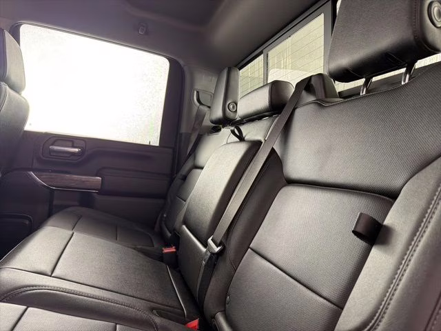 2022 Silver Ice Metallic Chevrolet Silverado 3500HD LTZ 4X4 Truck