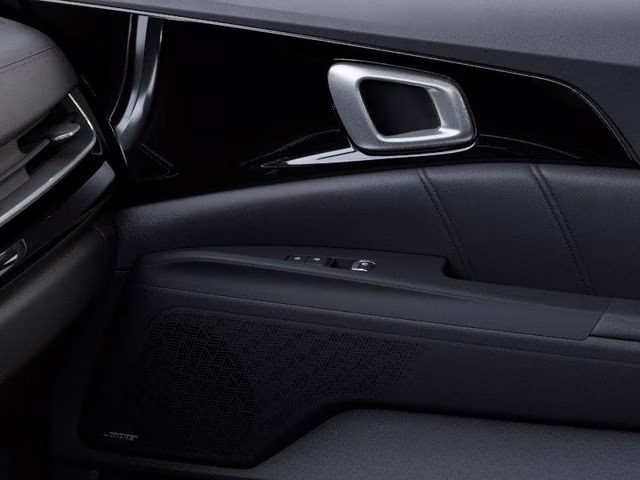 2026 Ivory Silver Kia Carnival Hybrid SX Prestige FWD Van