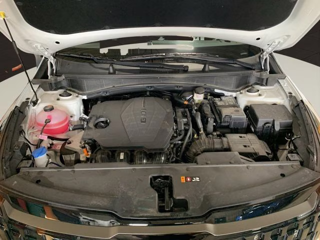 2026 Glacial White Pearl Kia Sportage X-Line AWD SUV