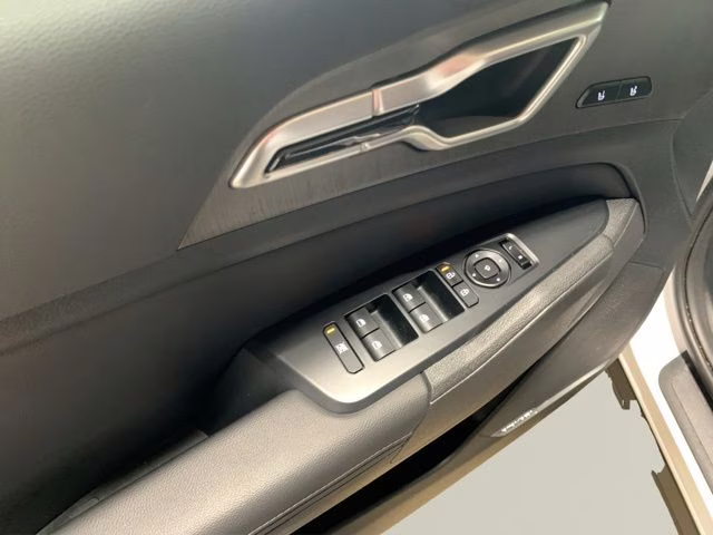 2026 Glacial White Pearl Kia Sportage X-Line AWD SUV