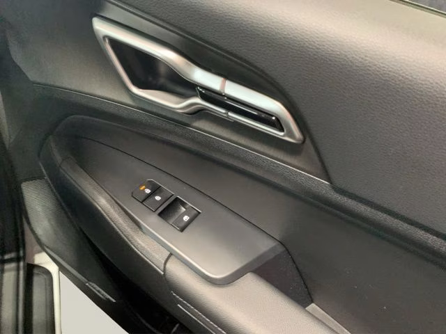 2026 Glacial White Pearl Kia Sportage X-Line AWD SUV