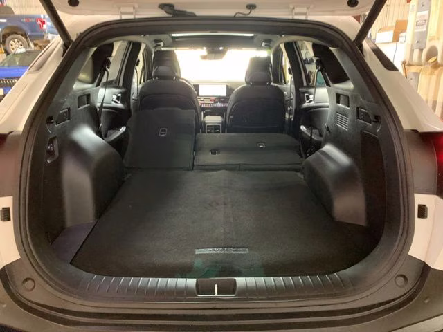 2026 Glacial White Pearl Kia Sportage X-Line AWD SUV