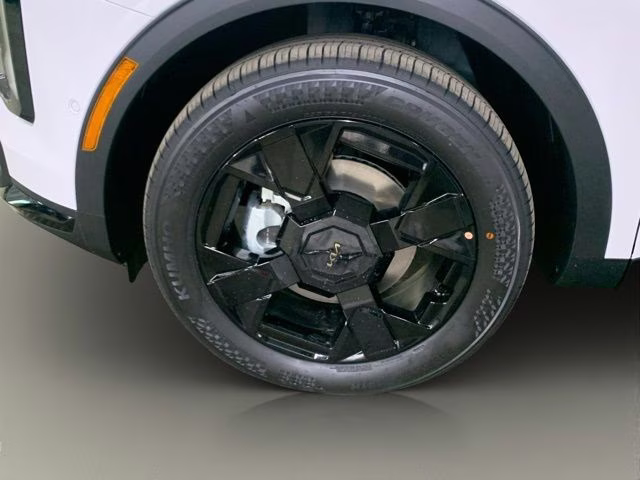 2026 Glacial White Pearl Kia Sportage X-Line AWD SUV