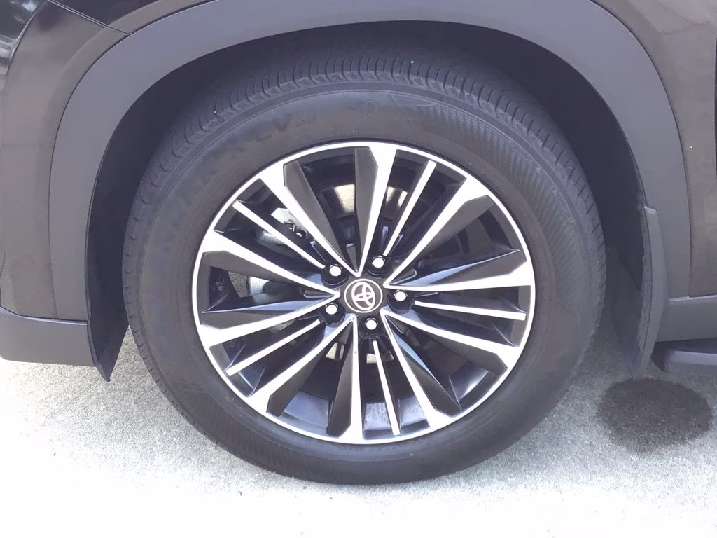 2024 Midnight Black Metallic Toyota Grand Highlander Hybrid MAX Platinum AWD SUV