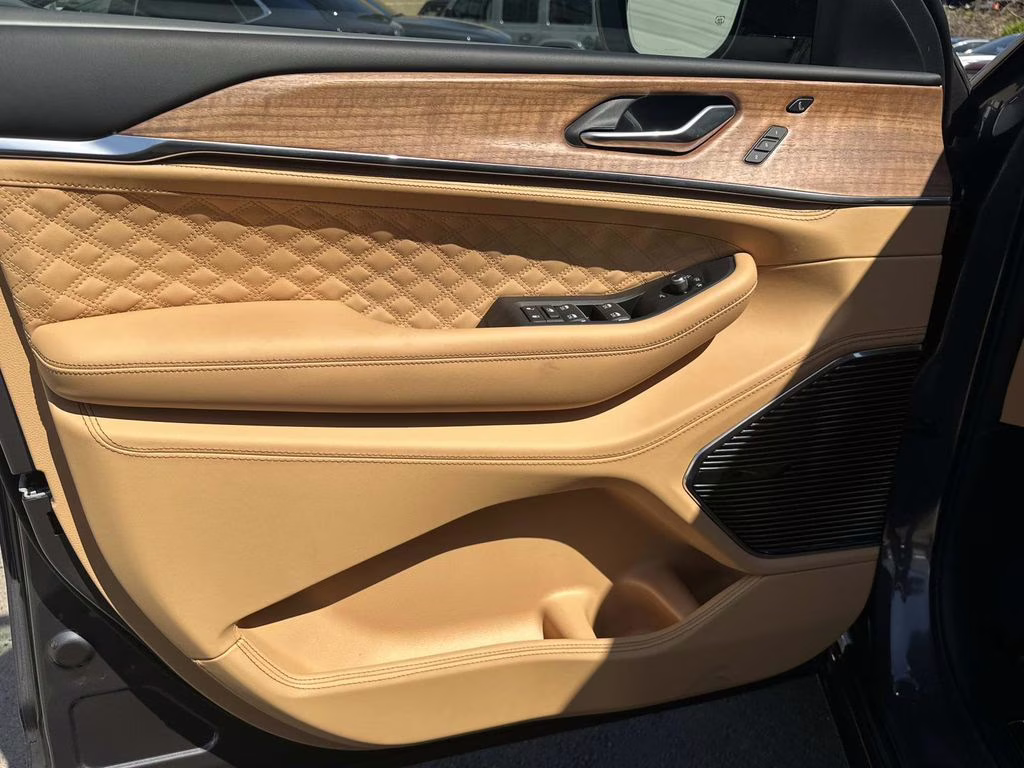 2026 Baltic Gray Metallic Clearcoat Jeep Grand Cherokee Summit 4X4 SUV