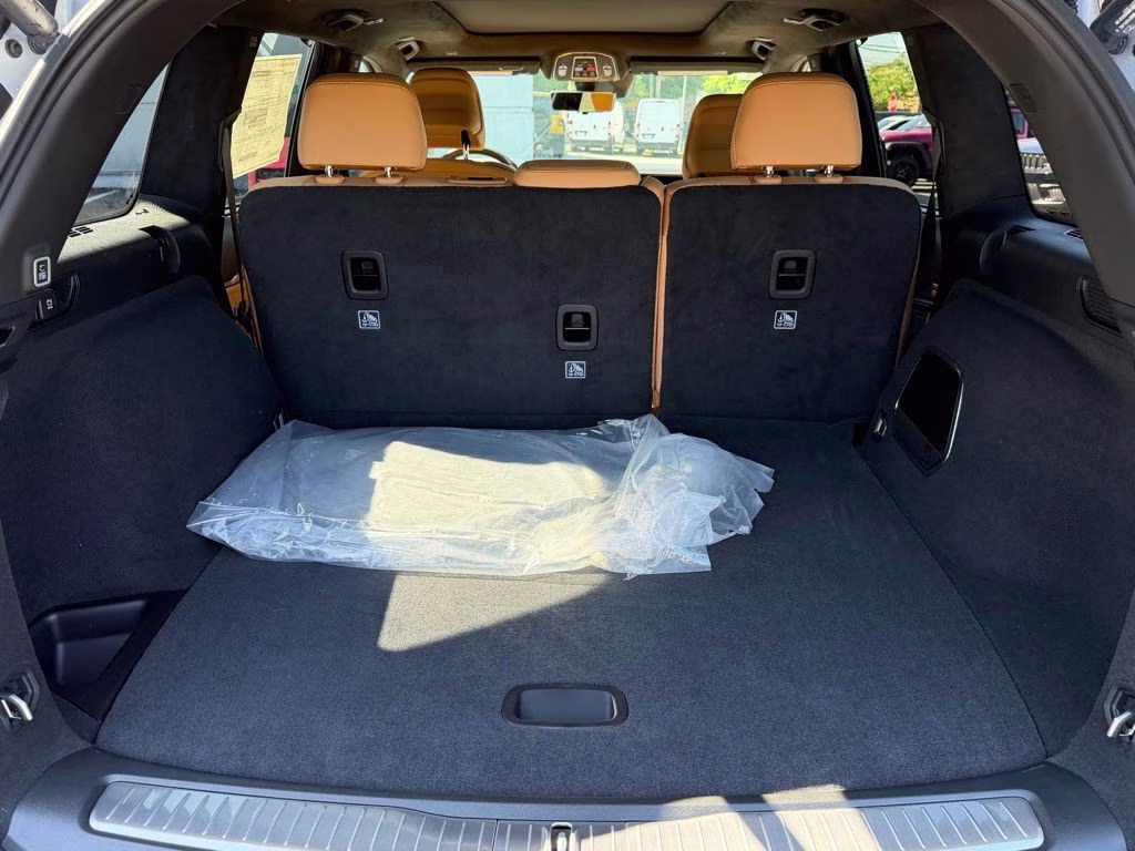2026 Silver Zynith Jeep Grand Cherokee Summit 4X4 SUV