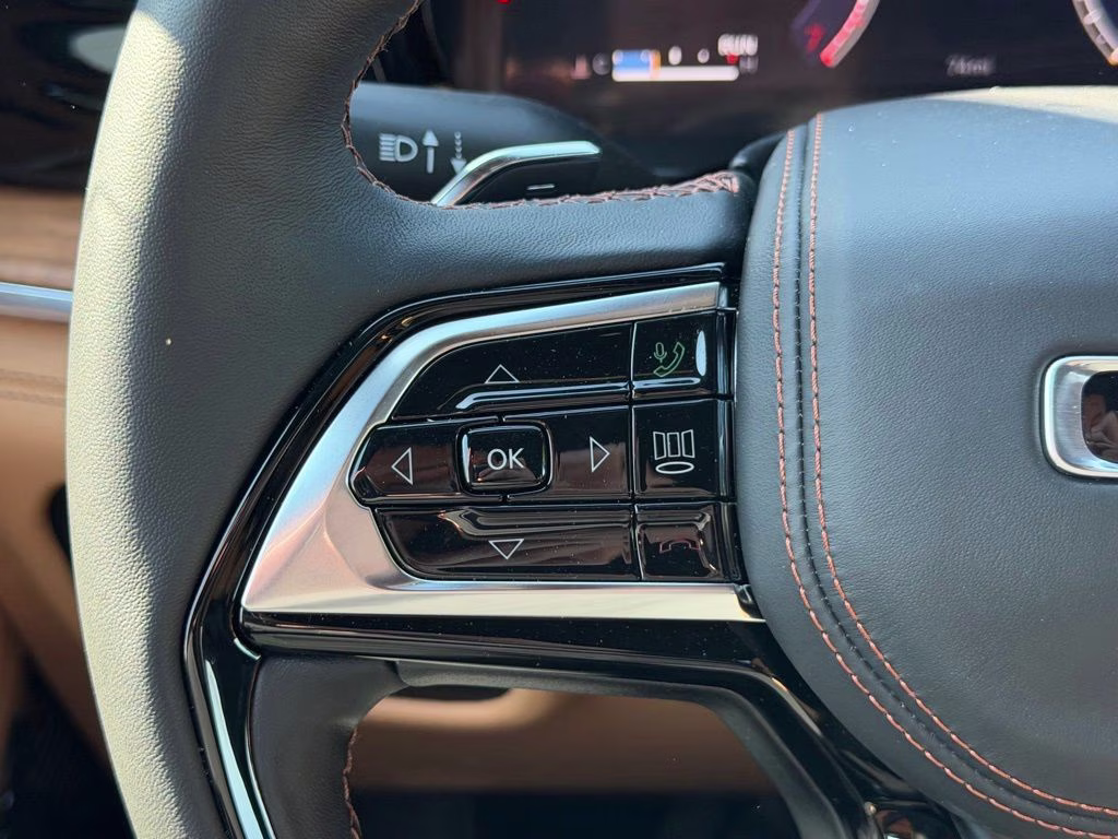 2026 Silver Zynith Jeep Grand Cherokee Summit 4X4 SUV