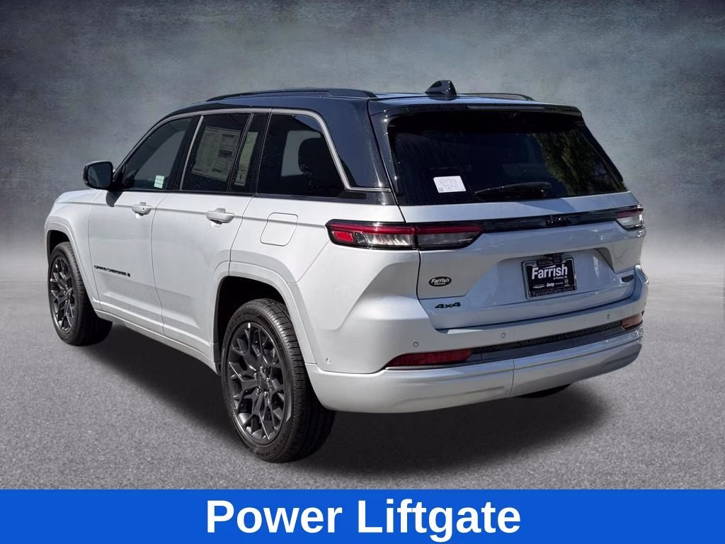 2026 Silver Zynith Jeep Grand Cherokee Summit 4X4 SUV