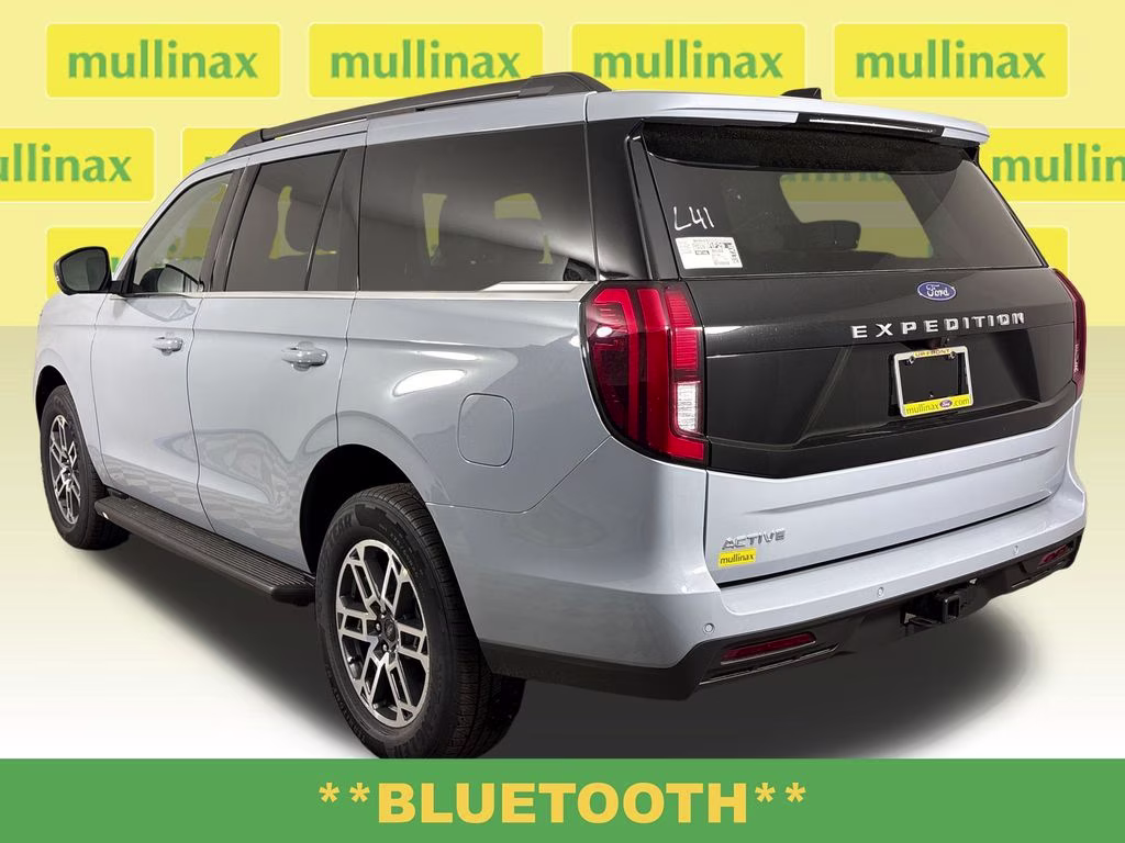 2026 Glacier Gray Metallic Tri-Coat Ford Expedition Active RWD SUV