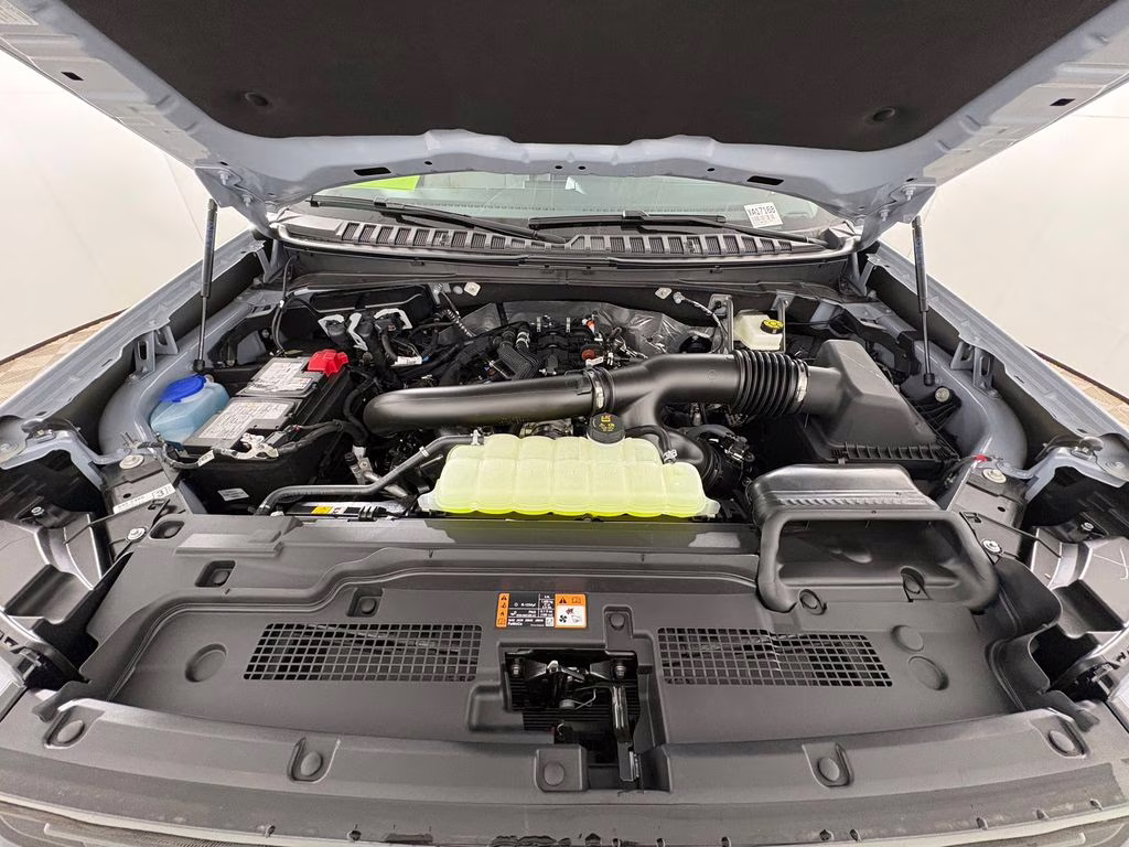 2026 Glacier Gray Metallic Tri-Coat Ford Expedition Active RWD SUV