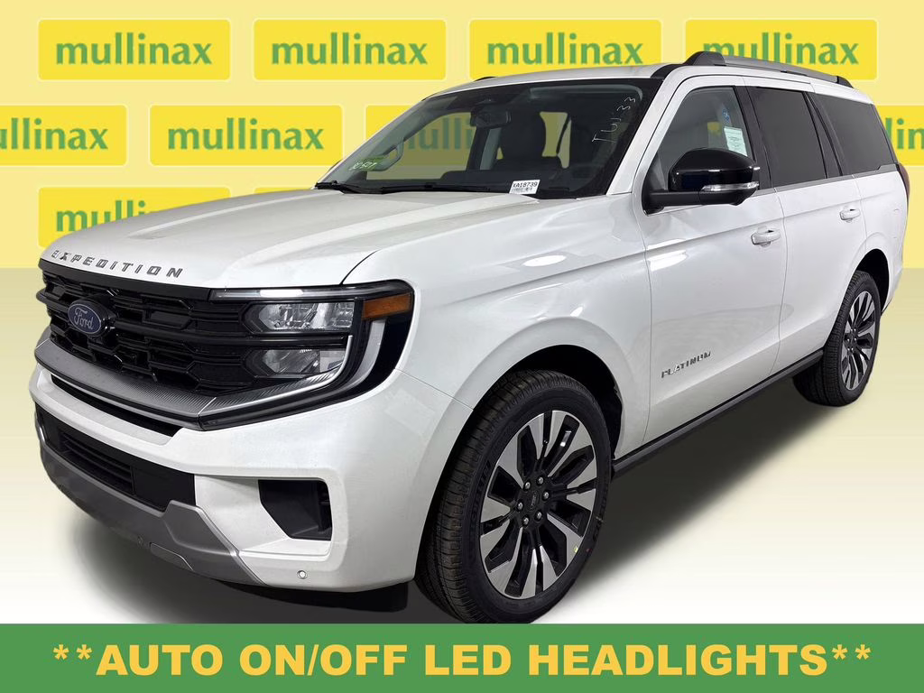2026 Star White Metallic Tri-Coat Ford Expedition Platinum 4X4 SUV