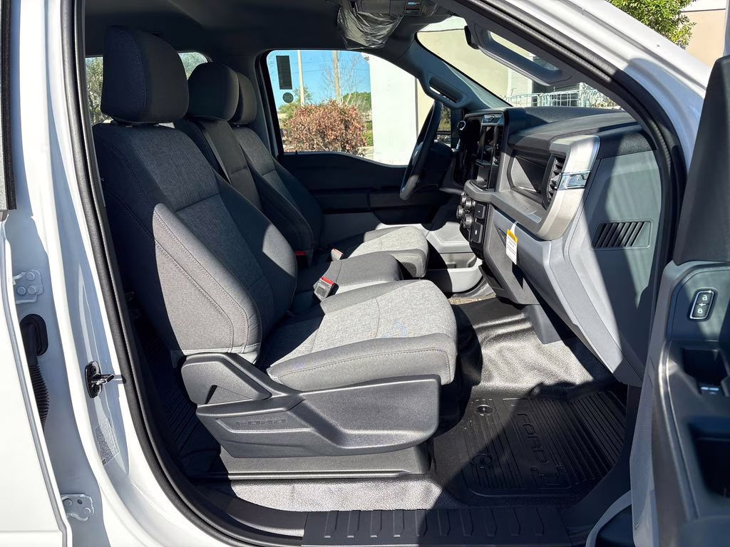 2026 Oxford White Ford Super Duty F-350 SRW XL 4X4 Truck