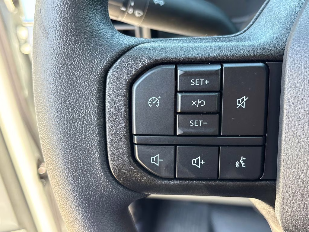 2026 Avalanche Ford Super Duty F-350 SRW XL 4X4 Truck