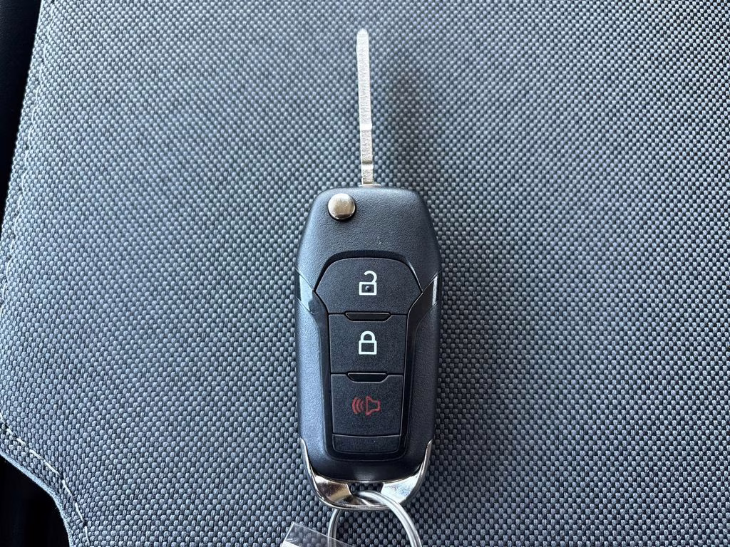 2026 Avalanche Ford Super Duty F-350 SRW XL 4X4 Truck