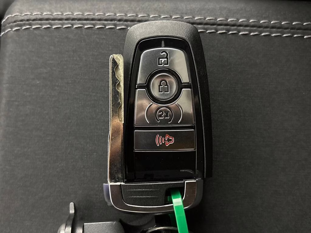 2026 Ruby Red Metallic Tinted Clearcoat Ford Bronco Big Bend 4X4 SUV