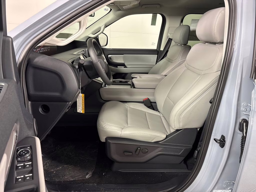 2026 Glacier Gray Metallic Tri-Coat Ford Expedition Active RWD SUV