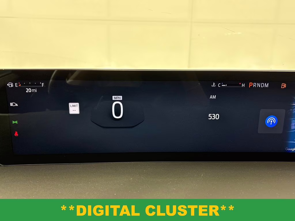 2026 Star White Metallic Tri-Coat Ford Expedition Platinum 4X4 SUV