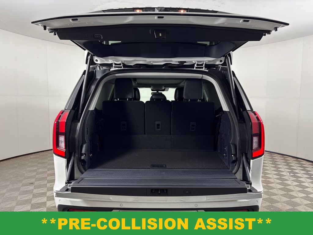 2026 Star White Metallic Tri-Coat Ford Expedition Platinum 4X4 SUV