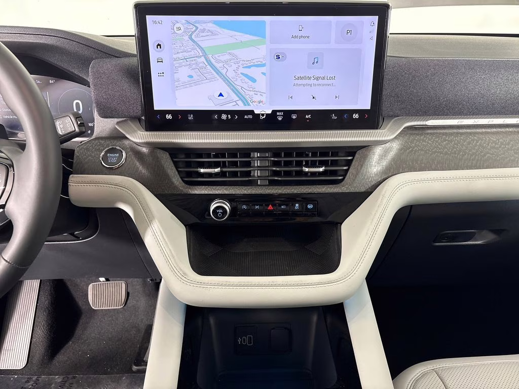 2026 Agate Black Metallic Ford Explorer Platinum 4X4 SUV