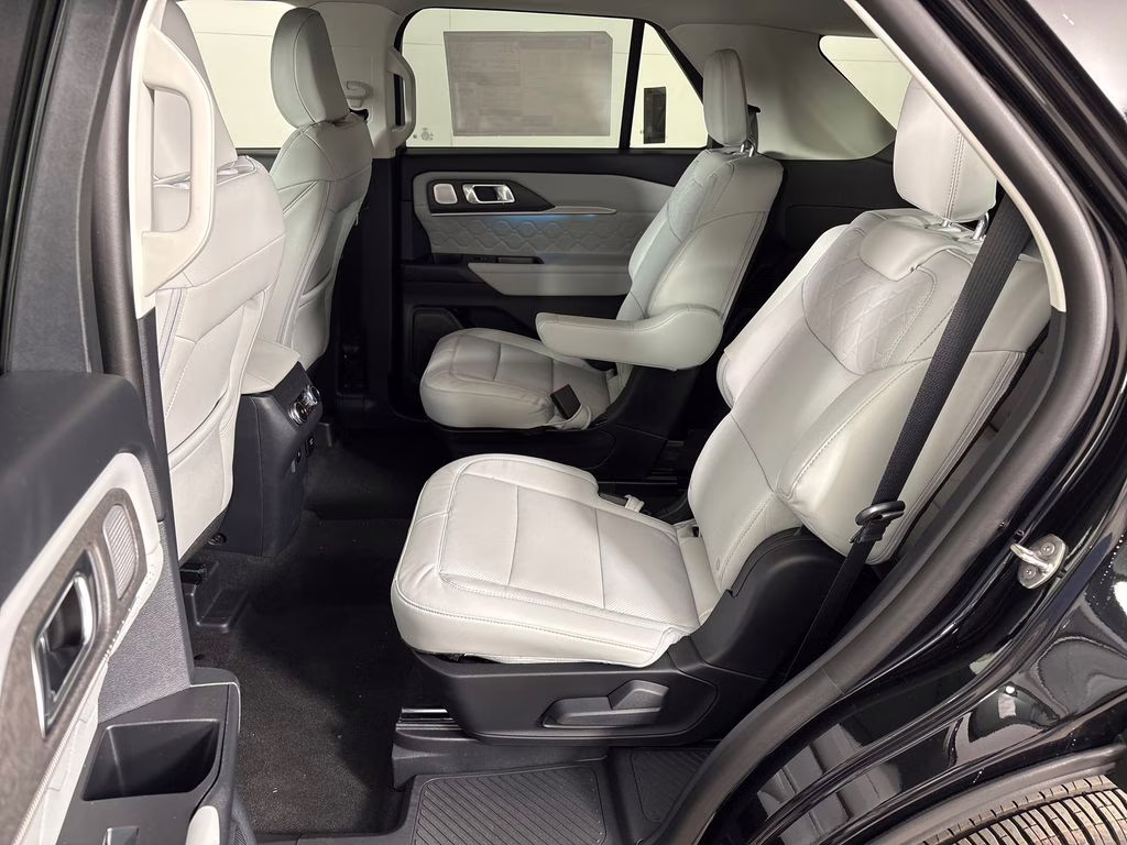 2026 Agate Black Metallic Ford Explorer Platinum 4X4 SUV