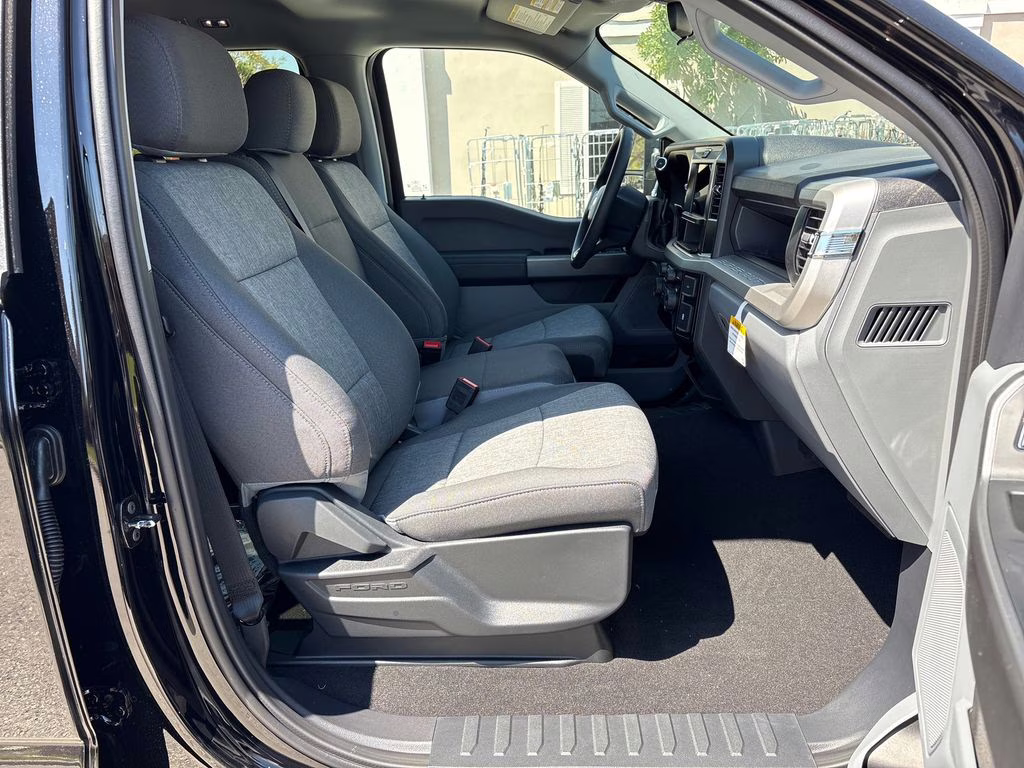 2026 Agate Black Metallic Ford Super Duty F-250 SRW XL 4X4 Truck