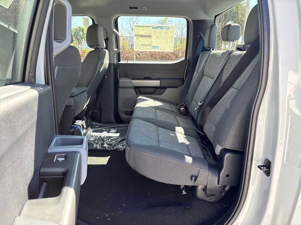 2026 Avalanche Ford Super Duty F-250 SRW XL 4X4 Truck