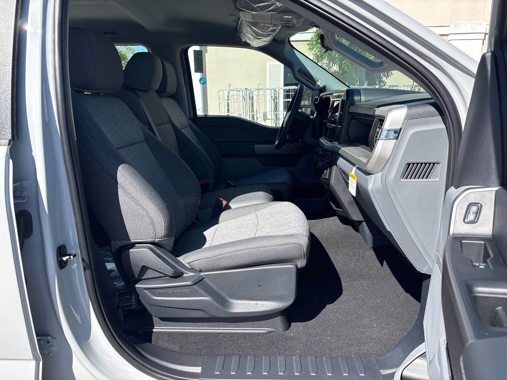 2026 Avalanche Ford Super Duty F-250 SRW XL 4X4 Truck