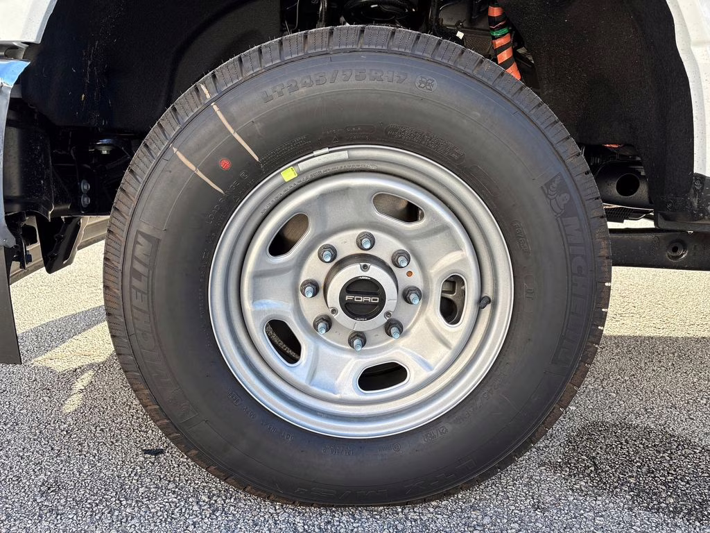 2026 Oxford White Ford Super Duty F-350 SRW XL 4X4 Truck