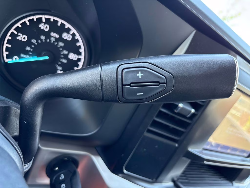 2026 Avalanche Ford Super Duty F-350 SRW XL 4X4 Truck