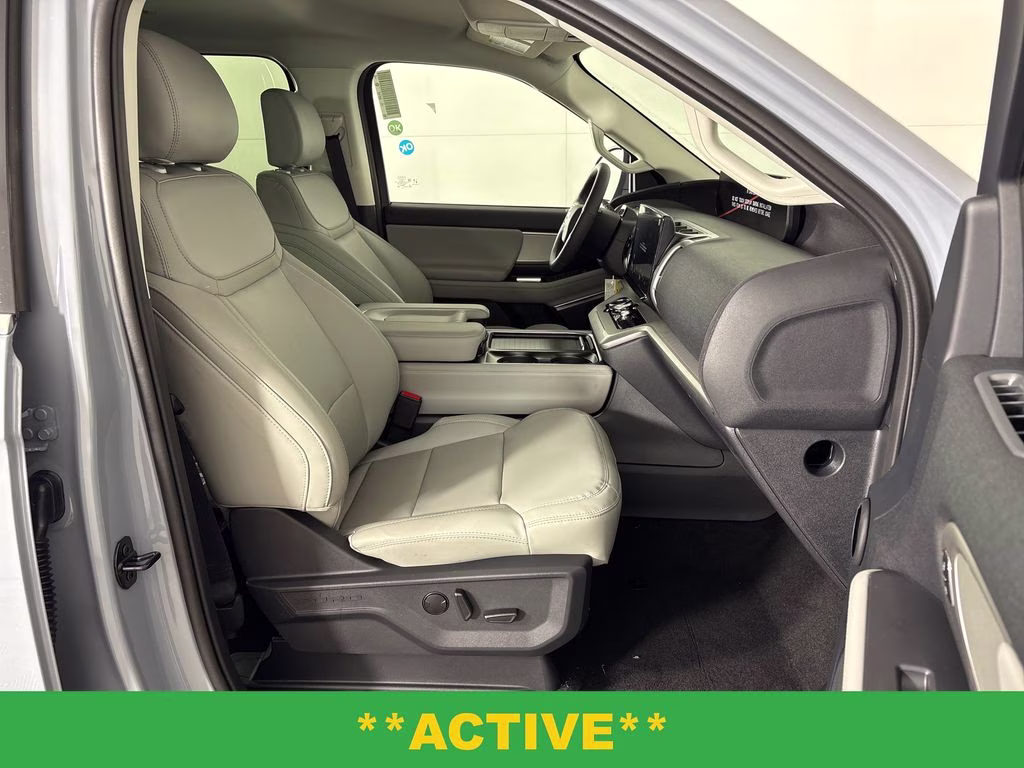 2026 Glacier Gray Metallic Tri-Coat Ford Expedition Active RWD SUV