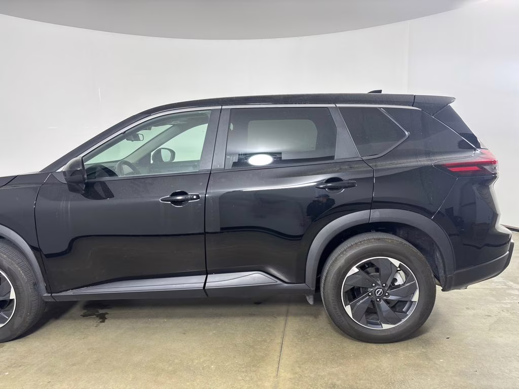 2024 Super Black Nissan Rogue SV AWD SUV