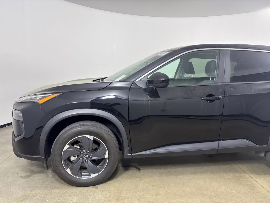 2024 Super Black Nissan Rogue SV AWD SUV
