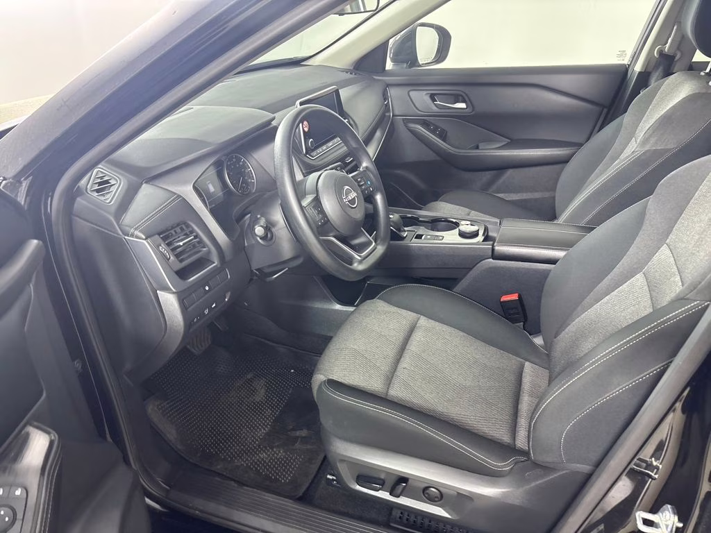 2024 Super Black Nissan Rogue SV AWD SUV
