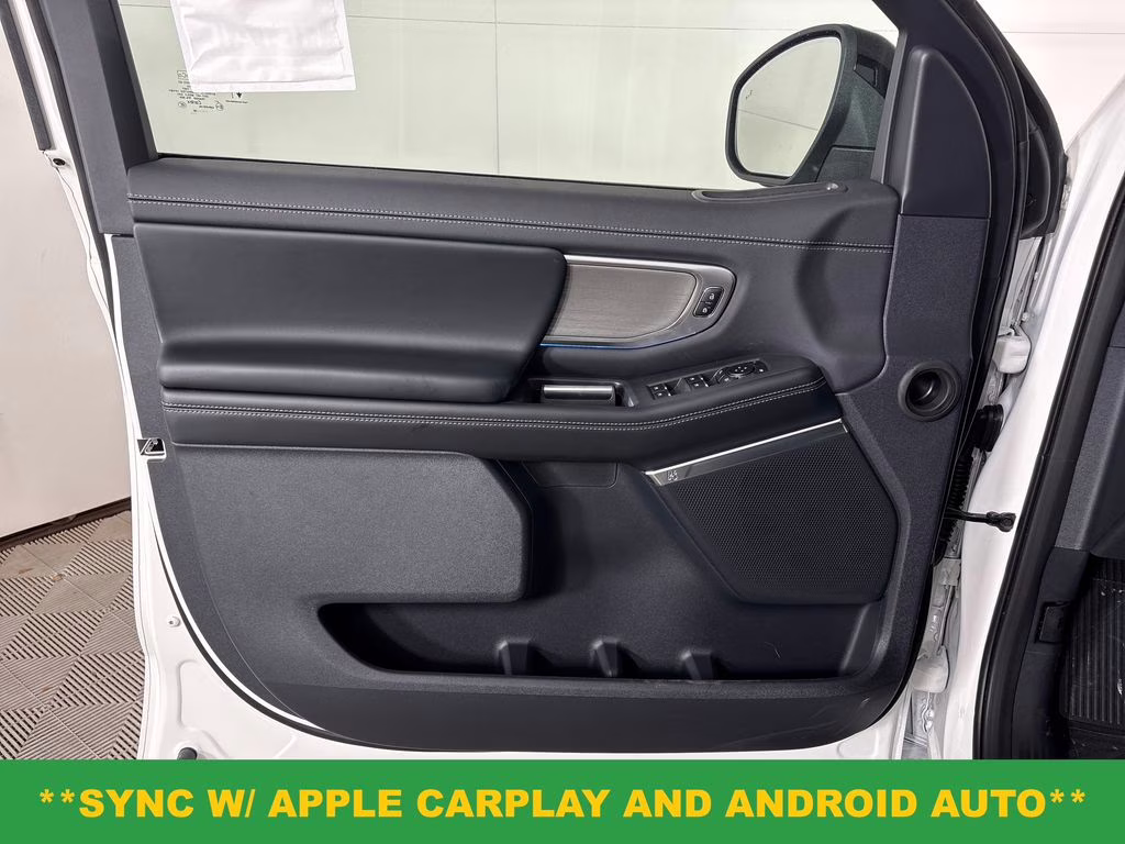 2026 Star White Metallic Tri-Coat Ford Expedition Platinum 4X4 SUV