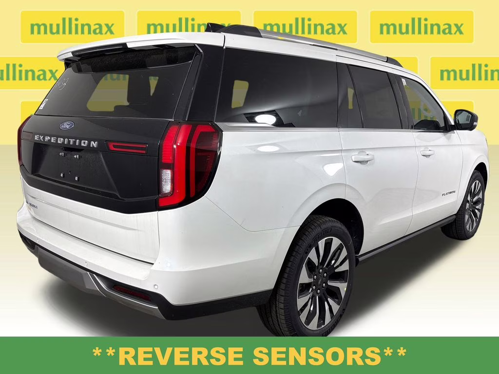 2026 Star White Metallic Tri-Coat Ford Expedition Platinum 4X4 SUV