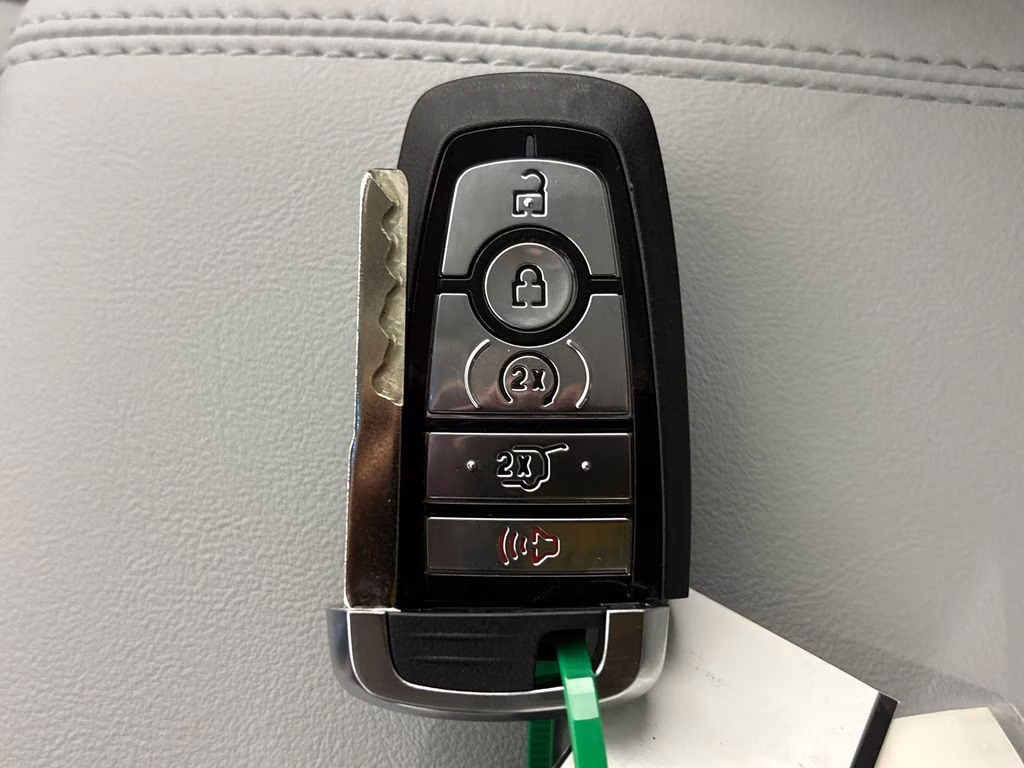 2026 Agate Black Metallic Ford Explorer Platinum 4X4 SUV