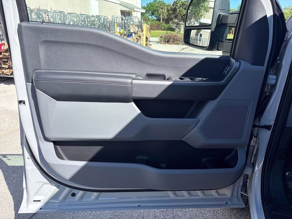 2026 Avalanche Ford Super Duty F-250 SRW XL 4X4 Truck