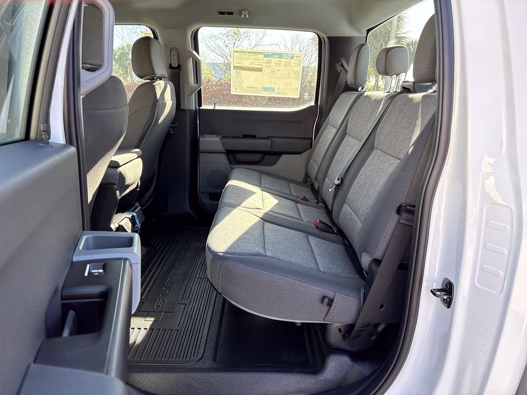 2026 Oxford White Ford Super Duty F-350 SRW XL 4X4 Truck